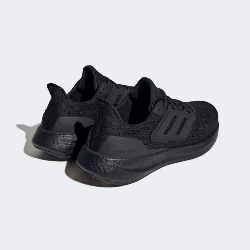 las zapatillas de running adidas pureboost 23 para hombre en color negro
