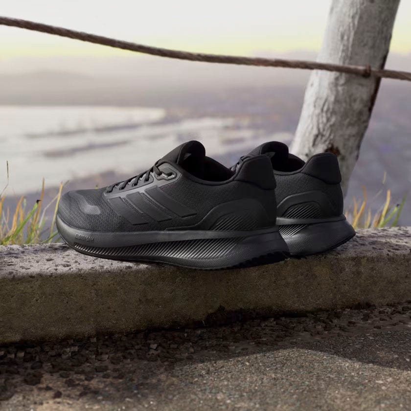 las zapatillas de running Adidas hair runfalcon 5 para hombre en color negro