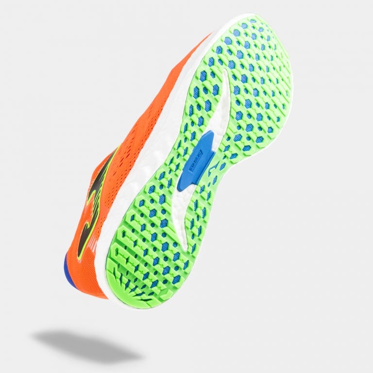 r4000, zapatilla de running de joma