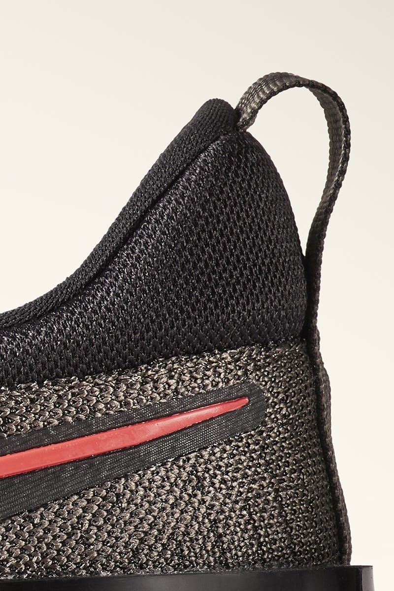 el cuello de la zapatilla de running nike react infinity run 2