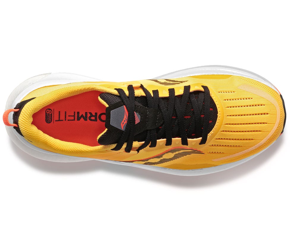 las zapatillas de running saucony tempus en color amarillo