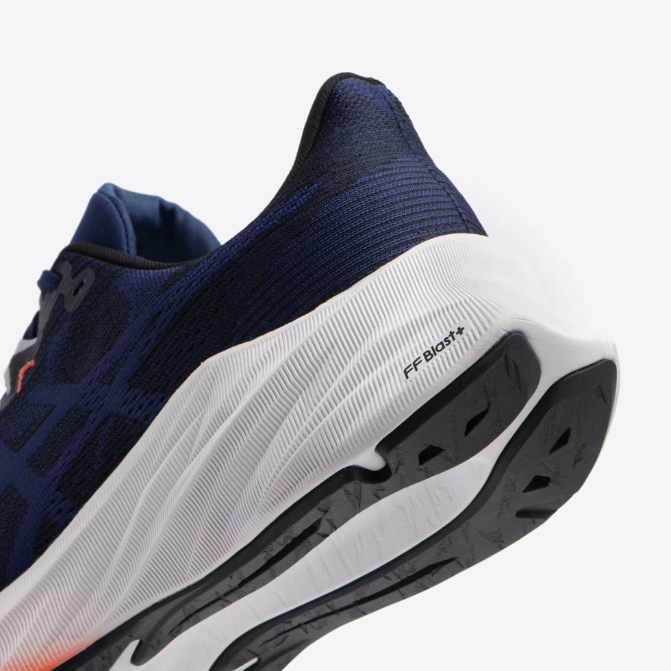 las asics dynablast 5 para hombre en color azul