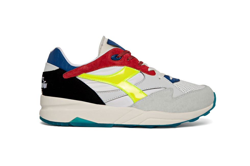 zapatillas unisex en piel, de diadora, 115 € en el corte inglés