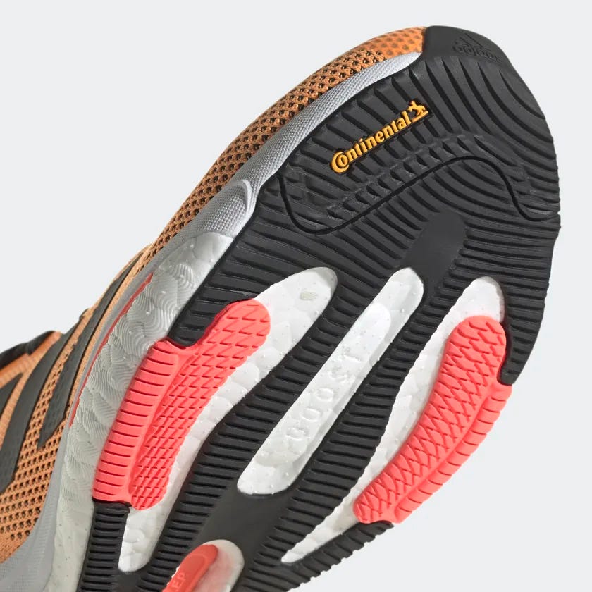 la suela de las zapatillas de running adidas solarglide 5