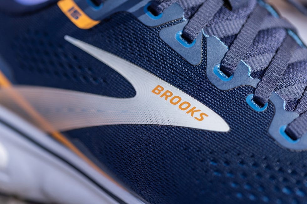 las zapatillas de running brooks ghost 15