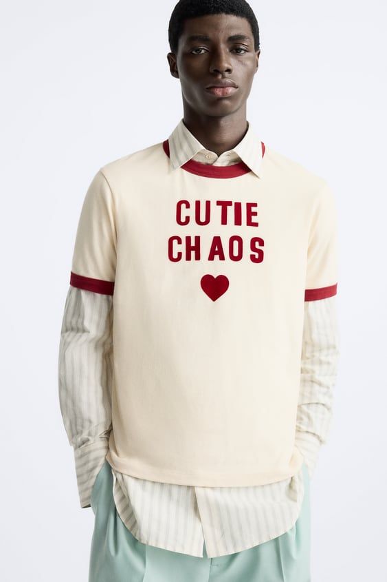 Nuevo en Zara: la camiseta de hombre de la colección de Harry Lambert que  las chicas hemos agotado en cuestión de minutos