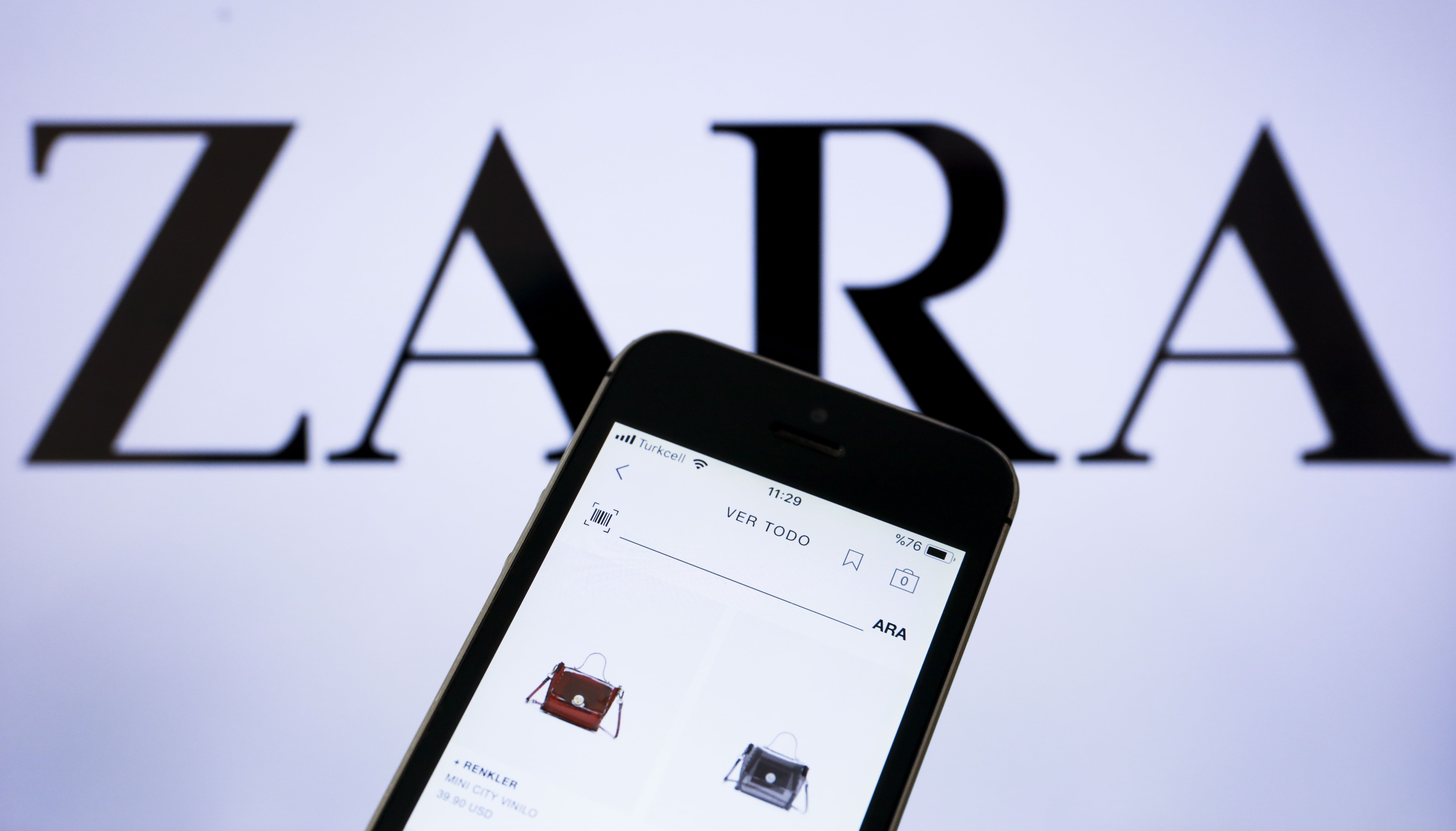 Zara entrega pedidos online en 30 minutos y reserva probadores