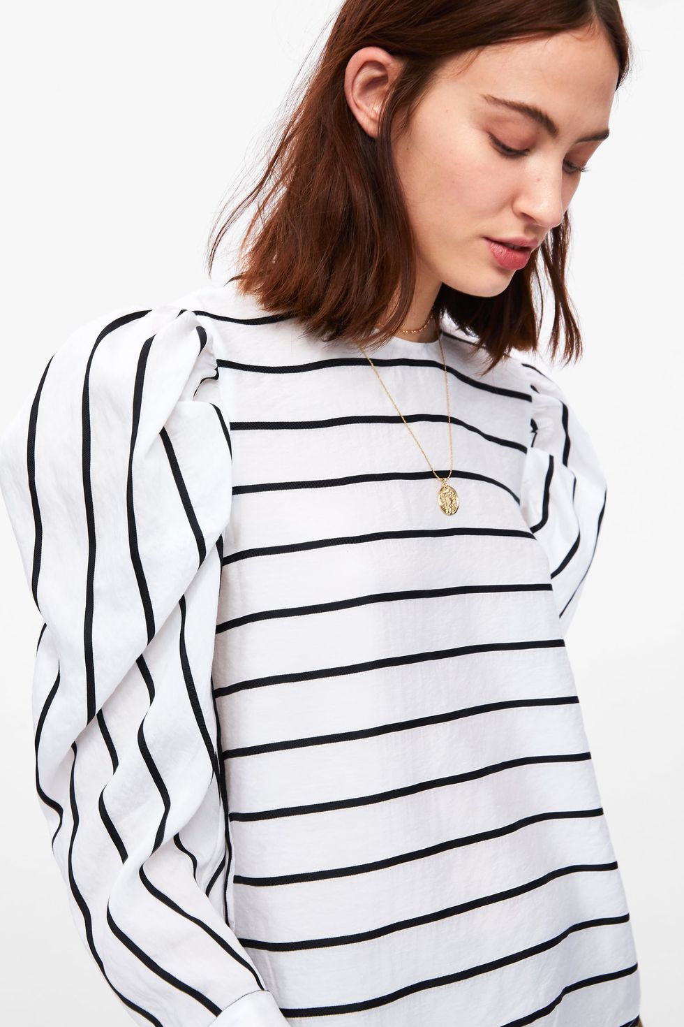 Inconsistente ladrar financiero Zara vende por 26 € la camisa de rayas con la que soñábamos