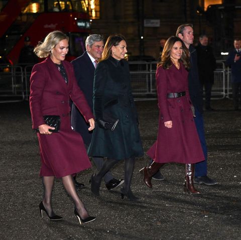Pippa Middleton combinó a su hermana Kate con un abrigo color vino