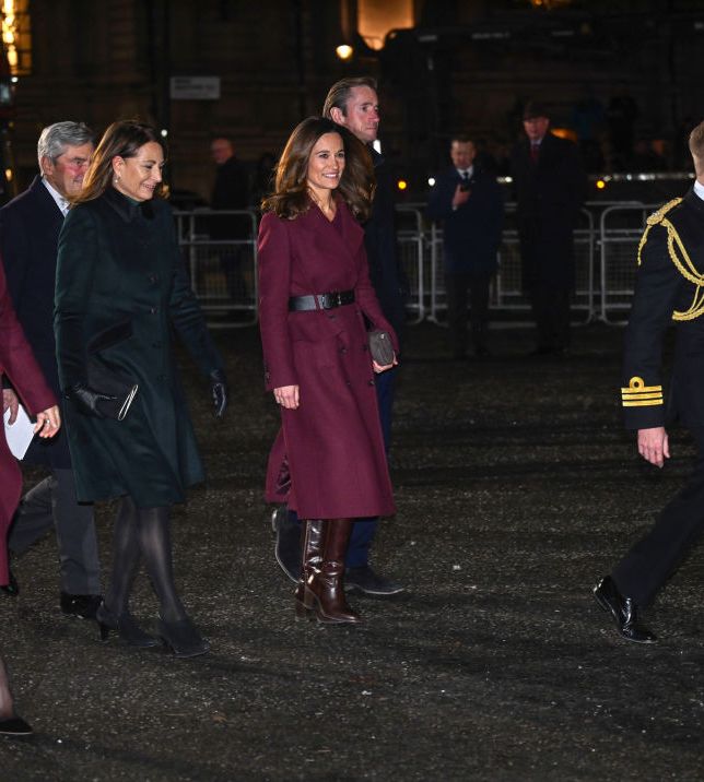 Kate Middleton and Princess Charlotte match in burgundy coats for carol ...