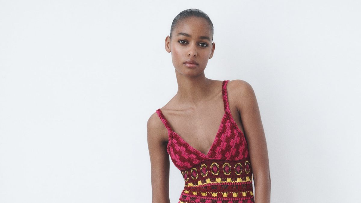 Zara nueva colección: El vestido de punto que mejor sienta y que