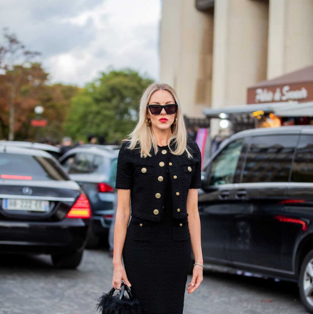 Vestidos y pichis de tweed: cómo combinar la tendencia que ha unido a Chanel  y Zara - Foto 1