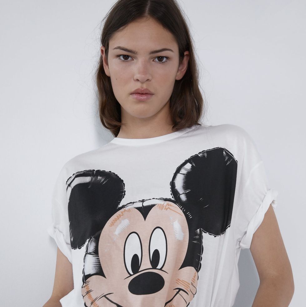 En Zara hay 10 camisetas Disney escondidas y son ideales