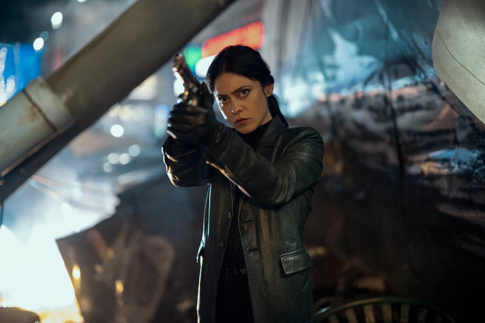 Zen (Rosa Salazar) in „Play Dirty“. Bildnachweis: Jasin Boland/Prime © Amazon Content Services LLC
