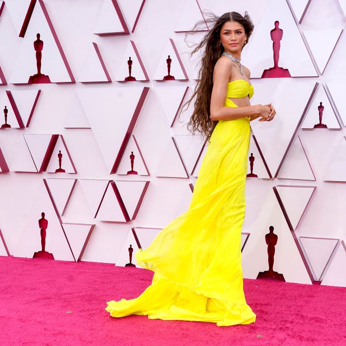Zendaya Wears Yellow Valentino Gown with $6 Diamonds at Oscars