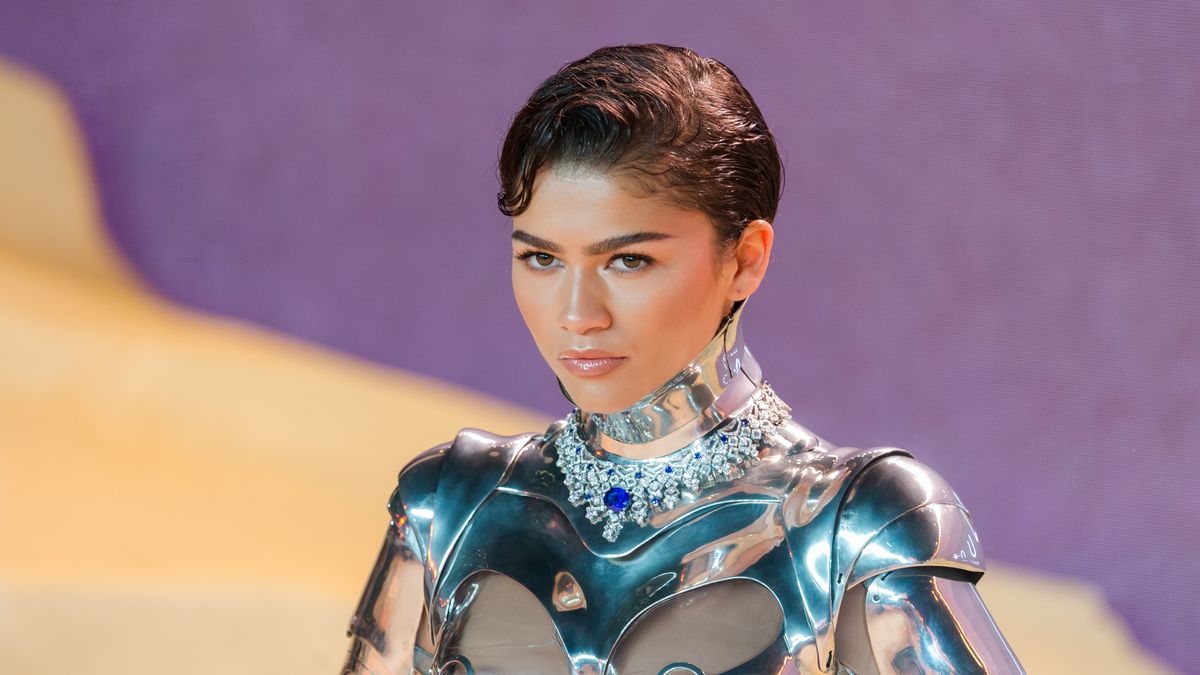 preview for Zendaya wears vintage Mugler to the 'Dune: Part Two' premiere