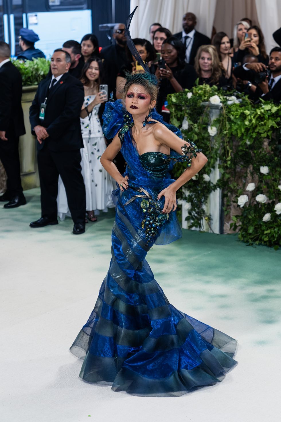 new york, new york may 06 zendaya attends the 2024 met gala celebrating sleeping beauties reawakening fashion at the metropolitan museum of art on may 06, 2024 in new york city photo by gothamgetty images