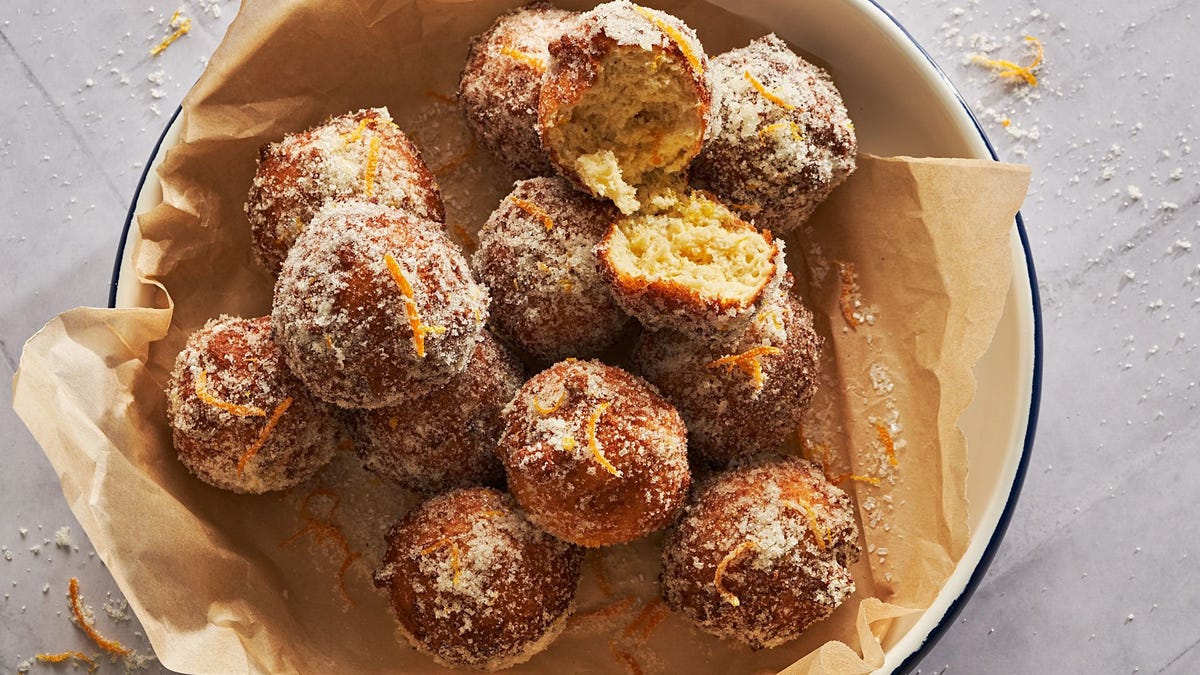 Zeppole - Easy Italian Donuts (VIDEO) 