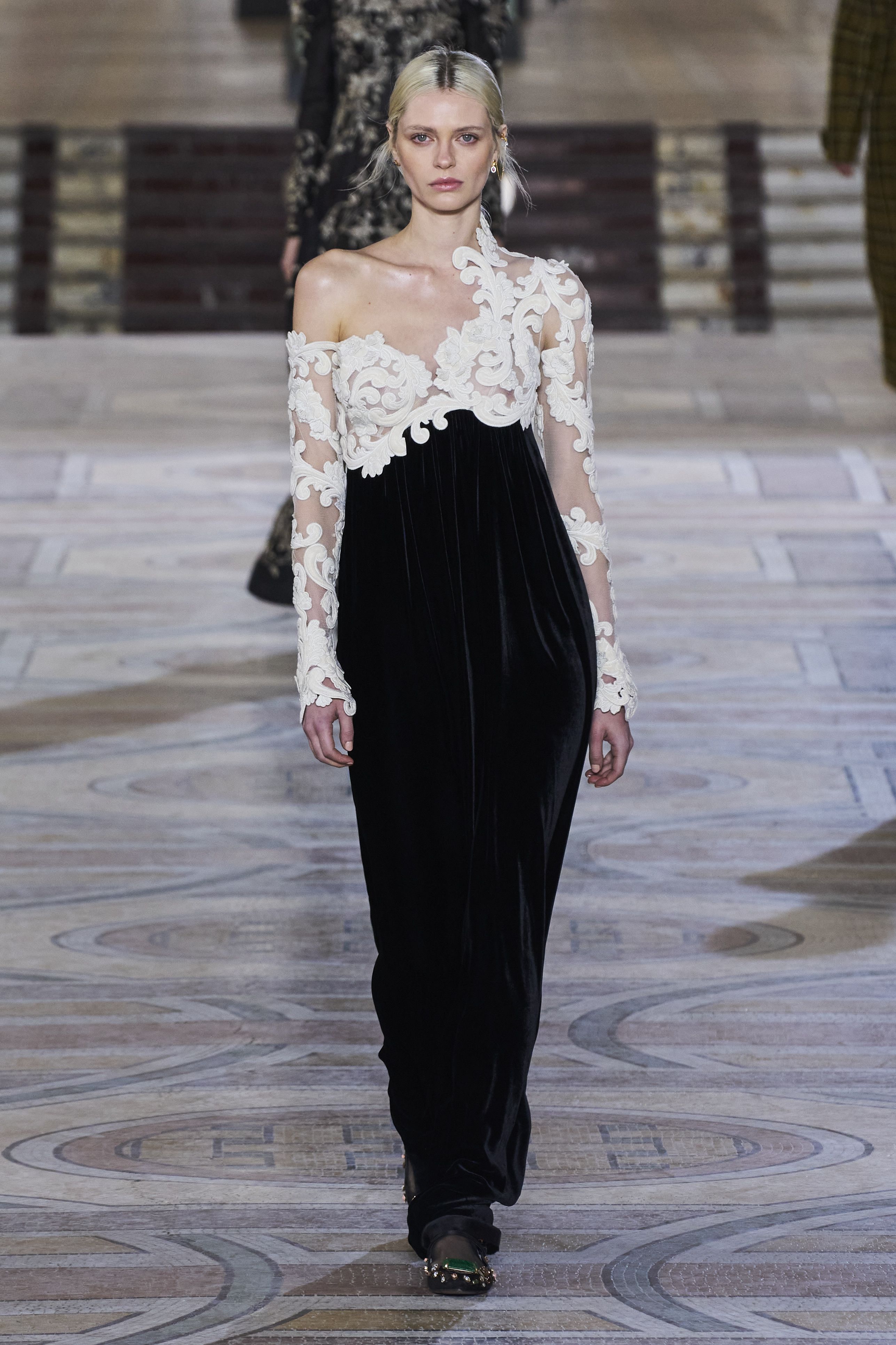 ジマーマン（ZIMMERMANN）2023秋冬コレクション | ファッション