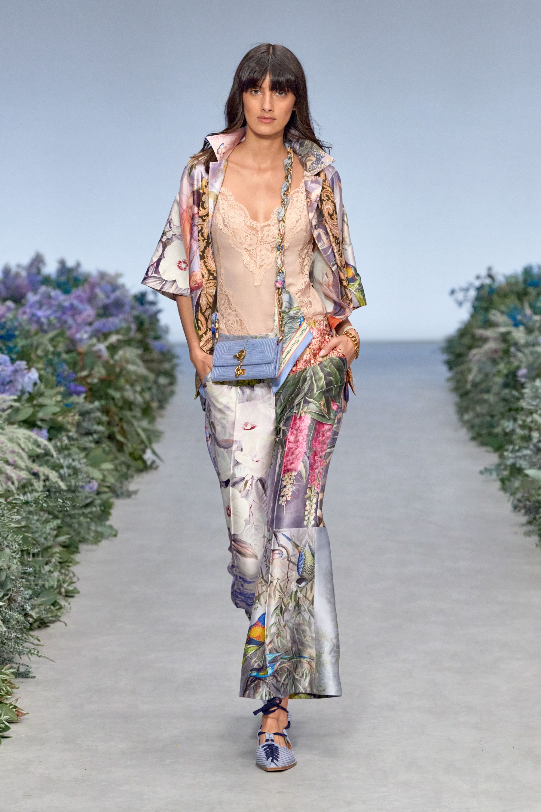 ZIMMERMANN」(ジマーマン)|2021春夏コレクション ZIMMERMANN」(ジマーマン)|2021春夏コレクション