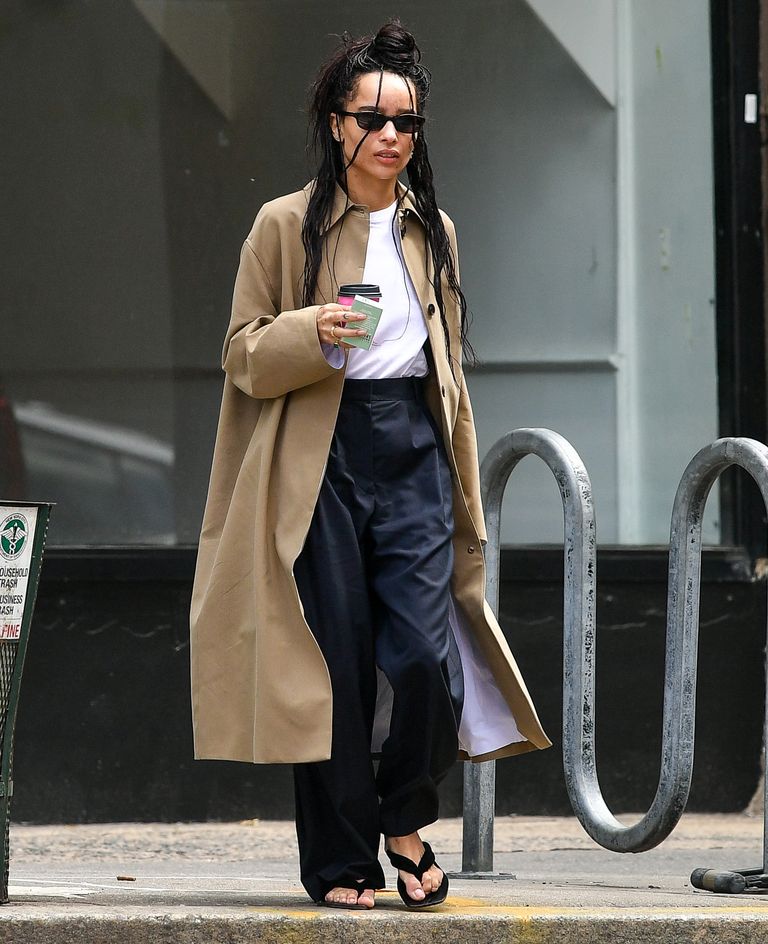 Zoë Kravitz Pairs the Perfect Pair of Pleated Trousers with ...