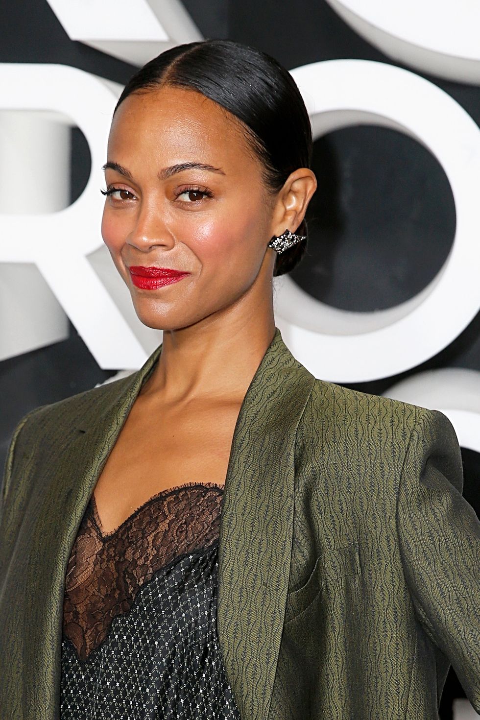 https://hips.hearstapps.com/hmg-prod/images/zoe-saldana-attends-the-nordstrom-nyc-flagship-opening-news-photo-1608067486.?crop=0.599xw:0.599xh;0.163xw,0.0125xh&resize=980:*