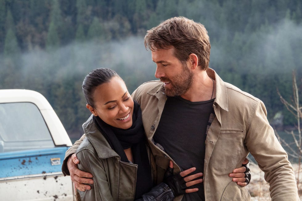 Zoe Saldana, Ryan Reynolds, The Adam Project zoe saldana as laura, ryan reynolds as big adam, the adam project