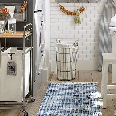 Ikea tiene la solución de almacenaje para crear tu propia habitación de la  colada: una combinación con estantes y hueco para la lavadora y cestos de ropa  sucia
