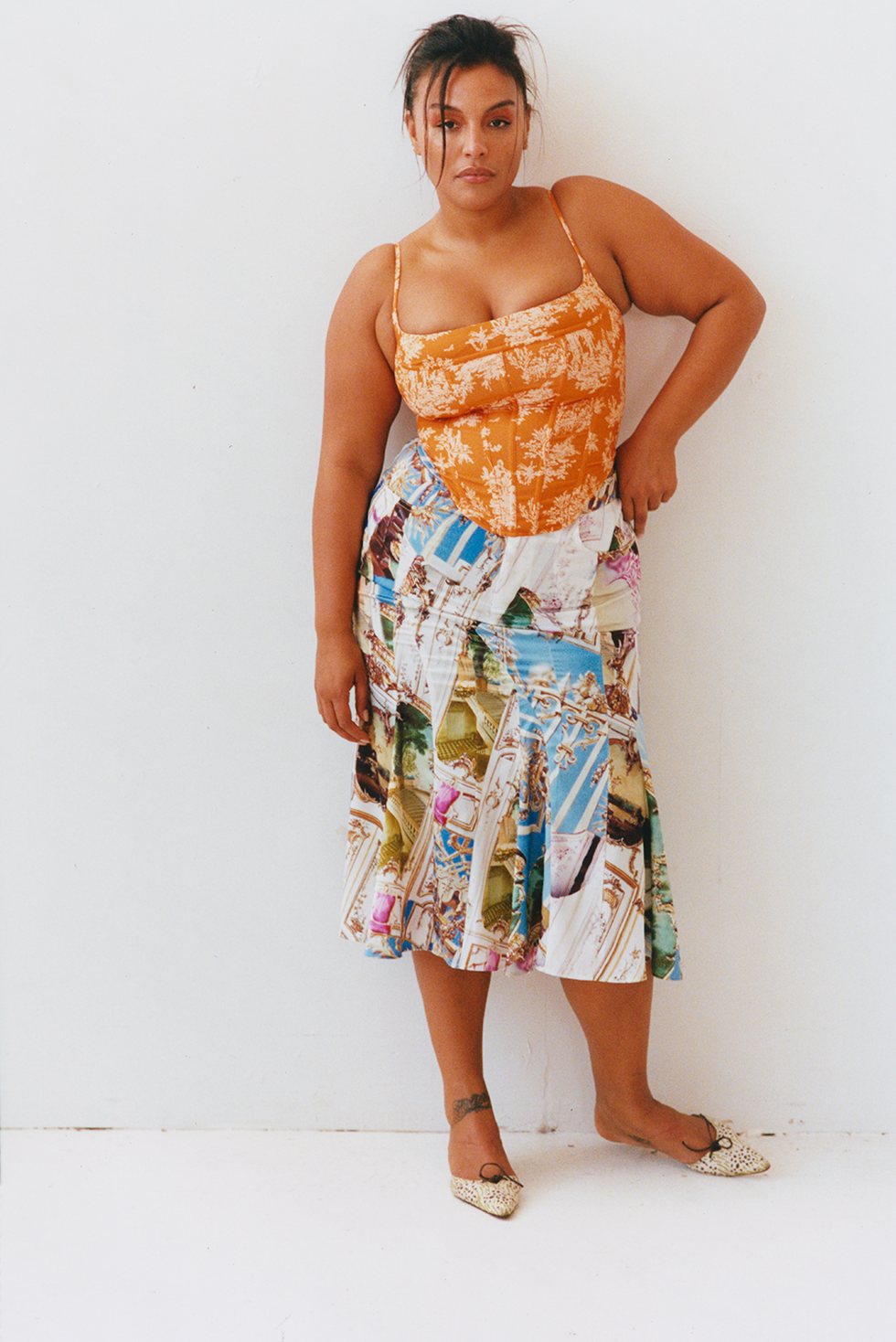 paloma elsesser wears a miaou top and printed skirt to illustrate a news story about miaou extending sizes