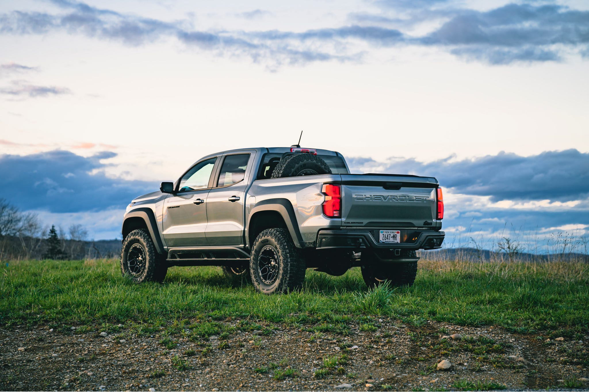 2024 Chevrolet Colorado Zr2 Bison Is A Beast But I'd Keep My Old Truck. Here's Why