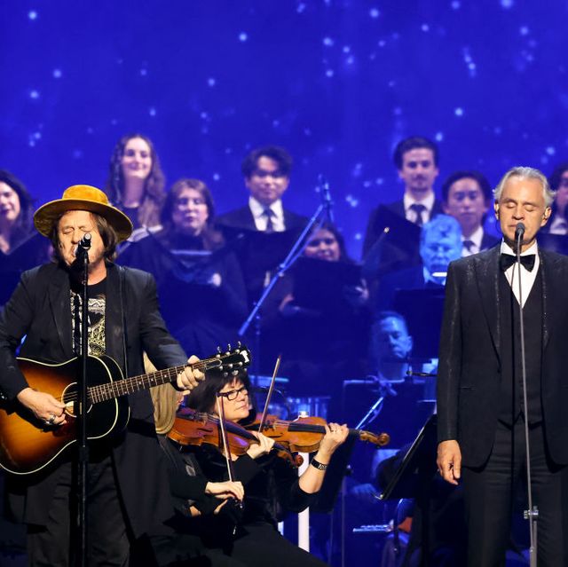andrea bocelli grammy holiday special