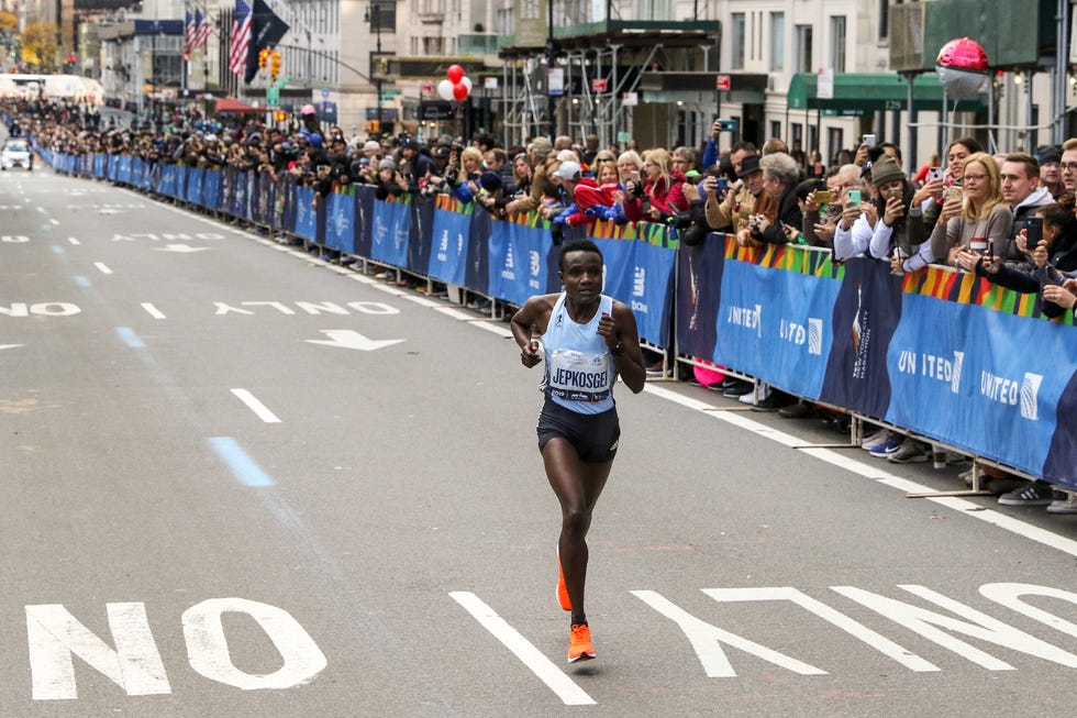 Marathon, Running, Long-distance running, Athlete, Outdoor recreation, Athletics, Recreation, Sports, Individual sports, Half marathon, 