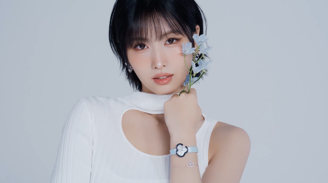 TWICE MOMOがTASAKIの“チャンツ”とともに奏でる、フローラルなリズム
