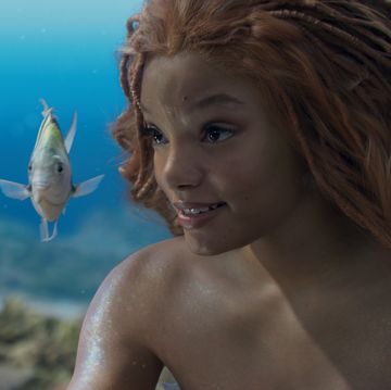 l r scuttle voiced by awkwafina, flounder voiced by jacob tremblay, and halle bailey as ariel in disney's live action the little mermaid photo courtesy of disney © 2023 disney enterprises, inc all rights reserved