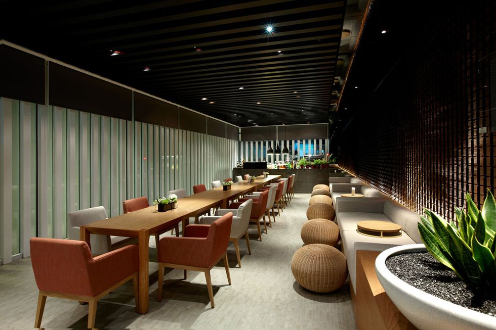 台南晶英酒店水晶廊推出「三十六計調酒SHOT盤」、地表最高的酒飲「伏魔塔」108 SHOT