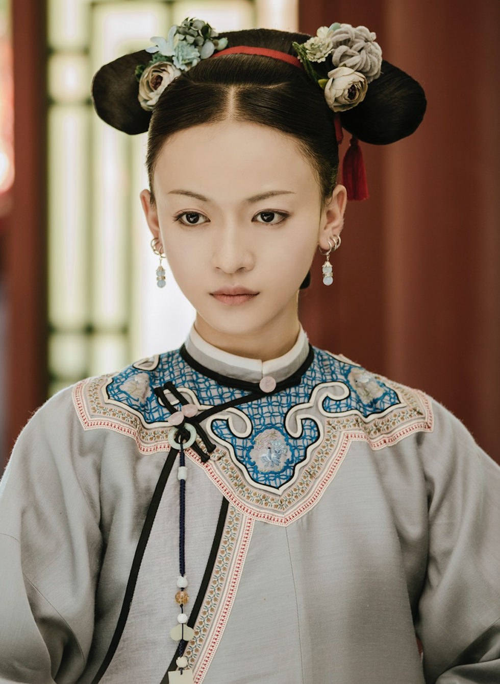 Hair, Hairstyle, Tradition, Headpiece, Hair accessory, Costume, Fashion accessory, Neck, Shimada, Taiwanese opera, 