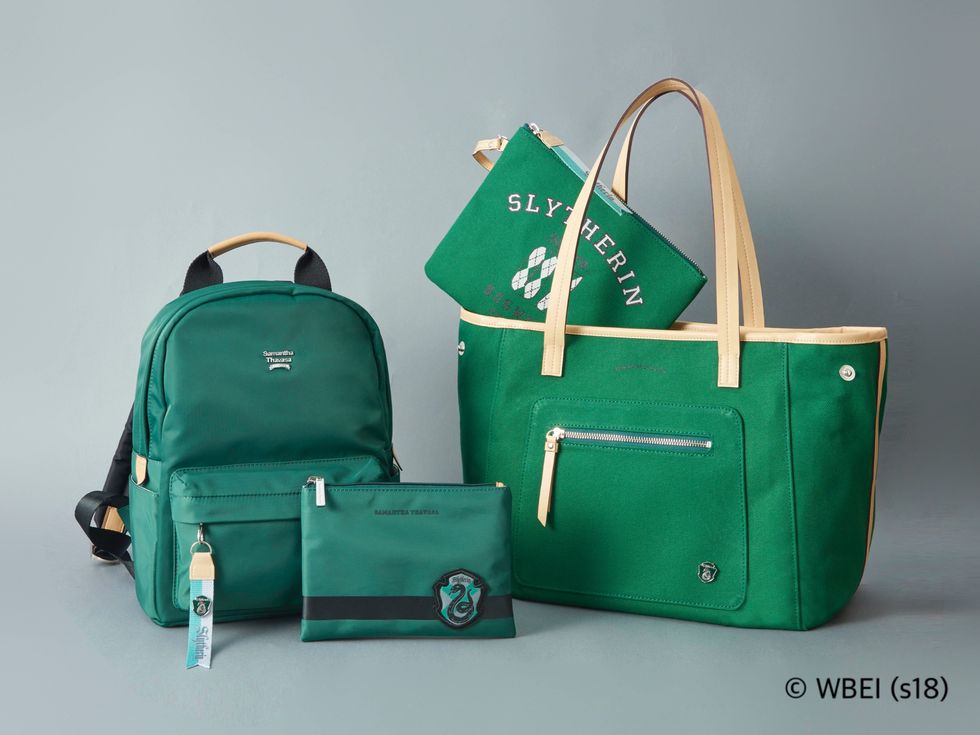 Handbag, Bag, Green, Product, Fashion accessory, Aqua, Shoulder bag, Luggage and bags, Hand luggage, Material property, 