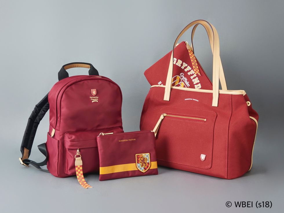 Handbag, Bag, Red, Fashion accessory, Shoulder bag, Hand luggage, Luggage and bags, Material property, Diaper bag, 