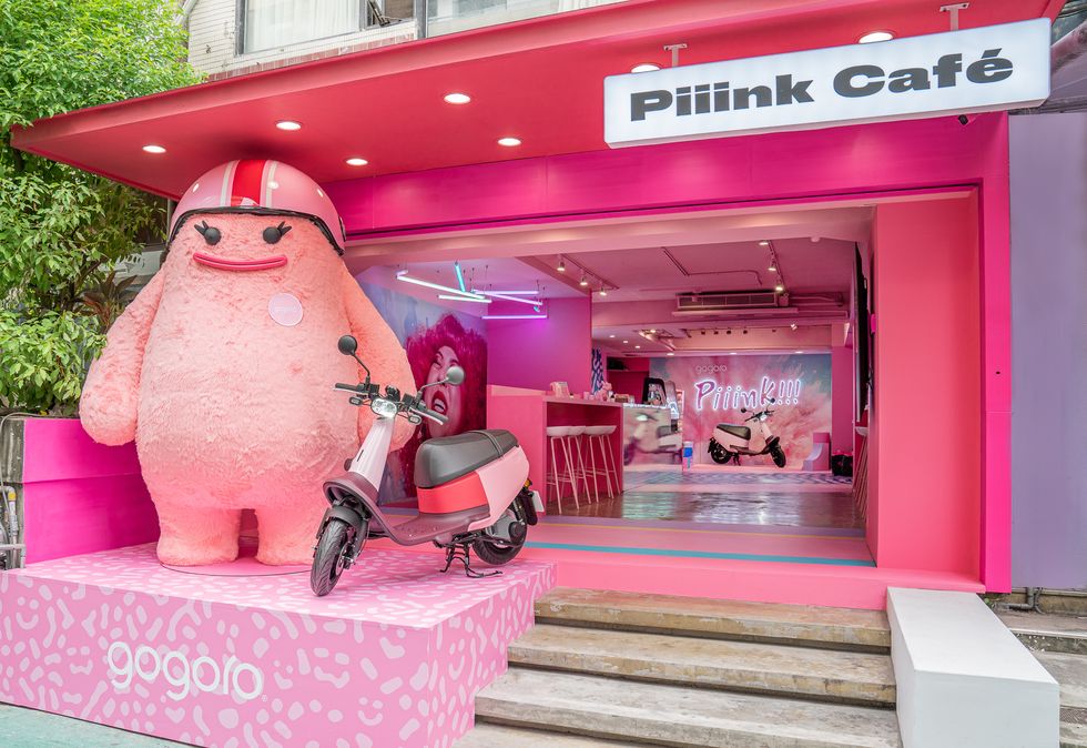 gogoro限時粉紅咖啡廳「piiink café」開幕啦！超可愛法式甜點，還有粉紅扭蛋機、網美牆可以玩