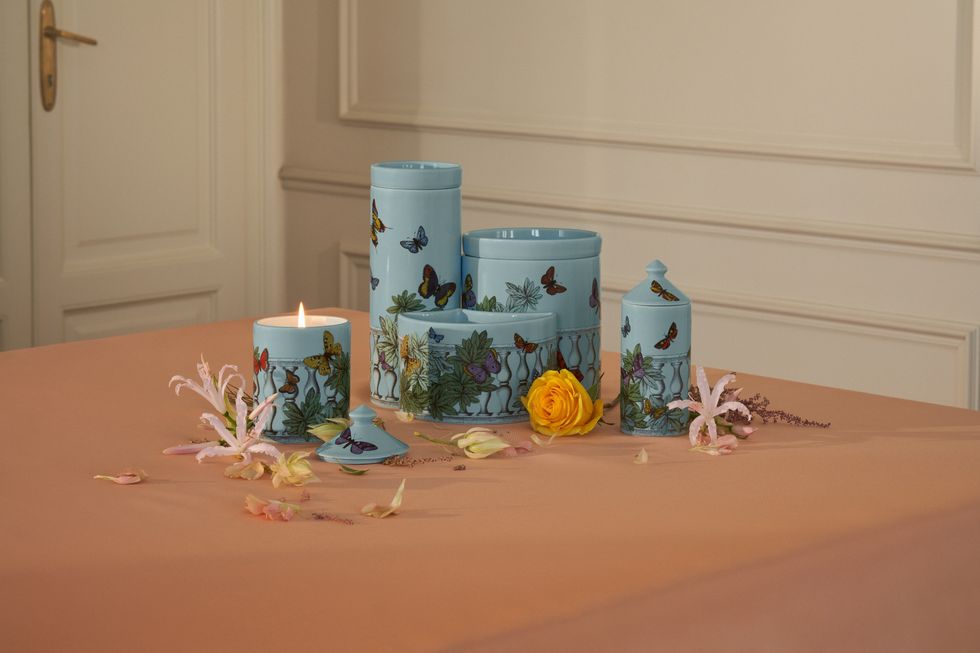 闖入義大利設計家居fornasetti的超現實世界！午茶藝術展一次展出新系列香氛蠟燭、經典亞當瓷盤組闖