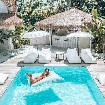 峇里島也有夢幻希臘風純白泳池飯店！巴東半島Gravity Hotel巧妙融合海島與希臘式風格