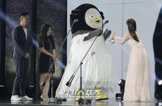 第56屆韓國百想藝術大賞大企鵝朋秀獲獎