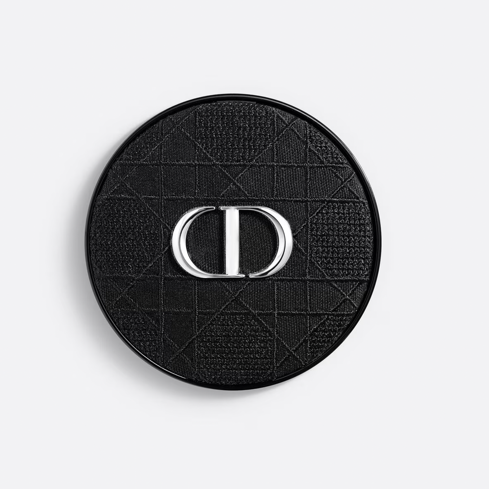 迪麗熱巴同款氣墊： dior 超完美柔霧光氣墊