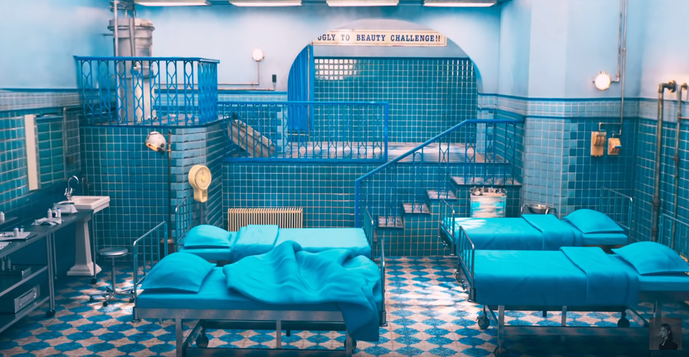 Blue, Cage, Room, Turquoise, Leisure, Furniture, Net, Interior design, House, World, 