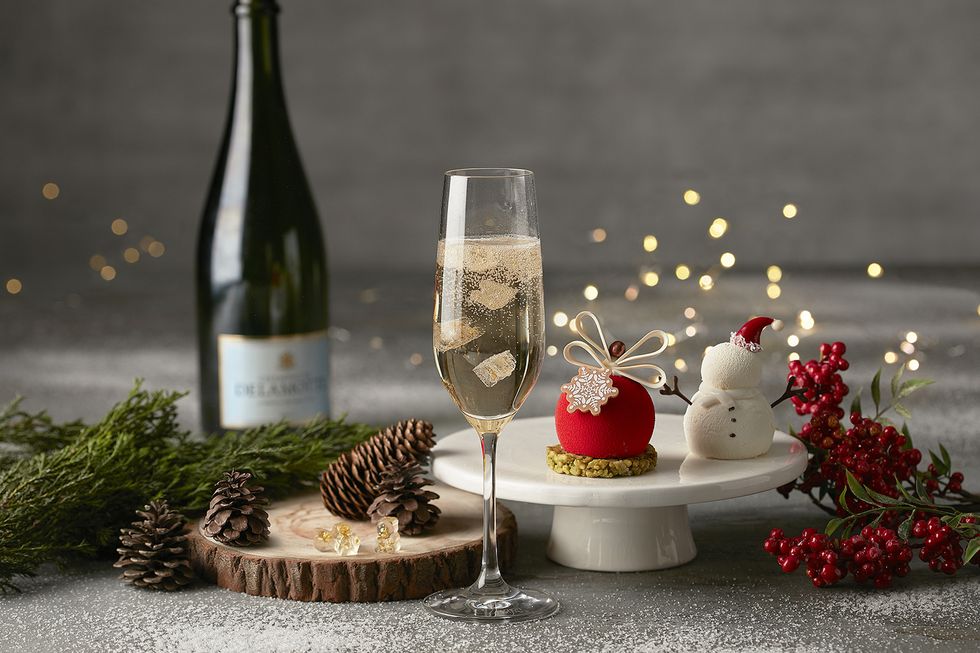 Glass bottle, Wine glass, Christmas decoration, Stemware, Glass, Drink, Still life, Still life photography, Champagne, Champagne stemware, 
