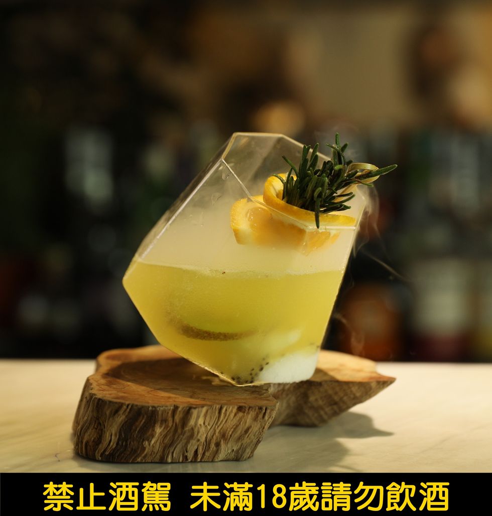 okinawa gin「東西區潮人酒吧對決」活動推出16杯期間限定獨門調酒