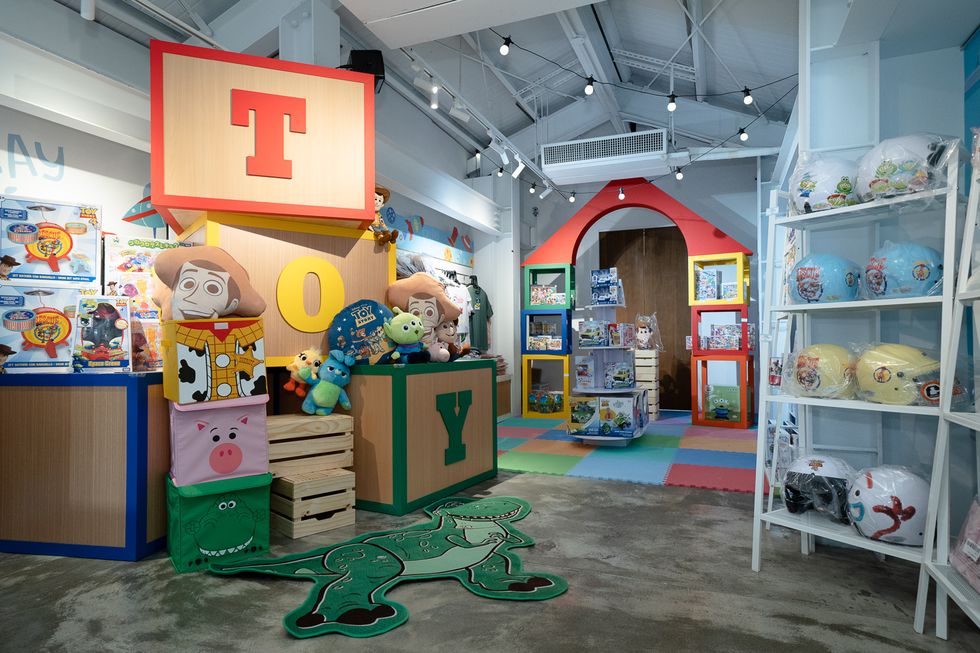 玩具總動員25週年紀念「toy story house」北、中、南主題店5大亮點總整理，超過千款周邊可愛爆擊
