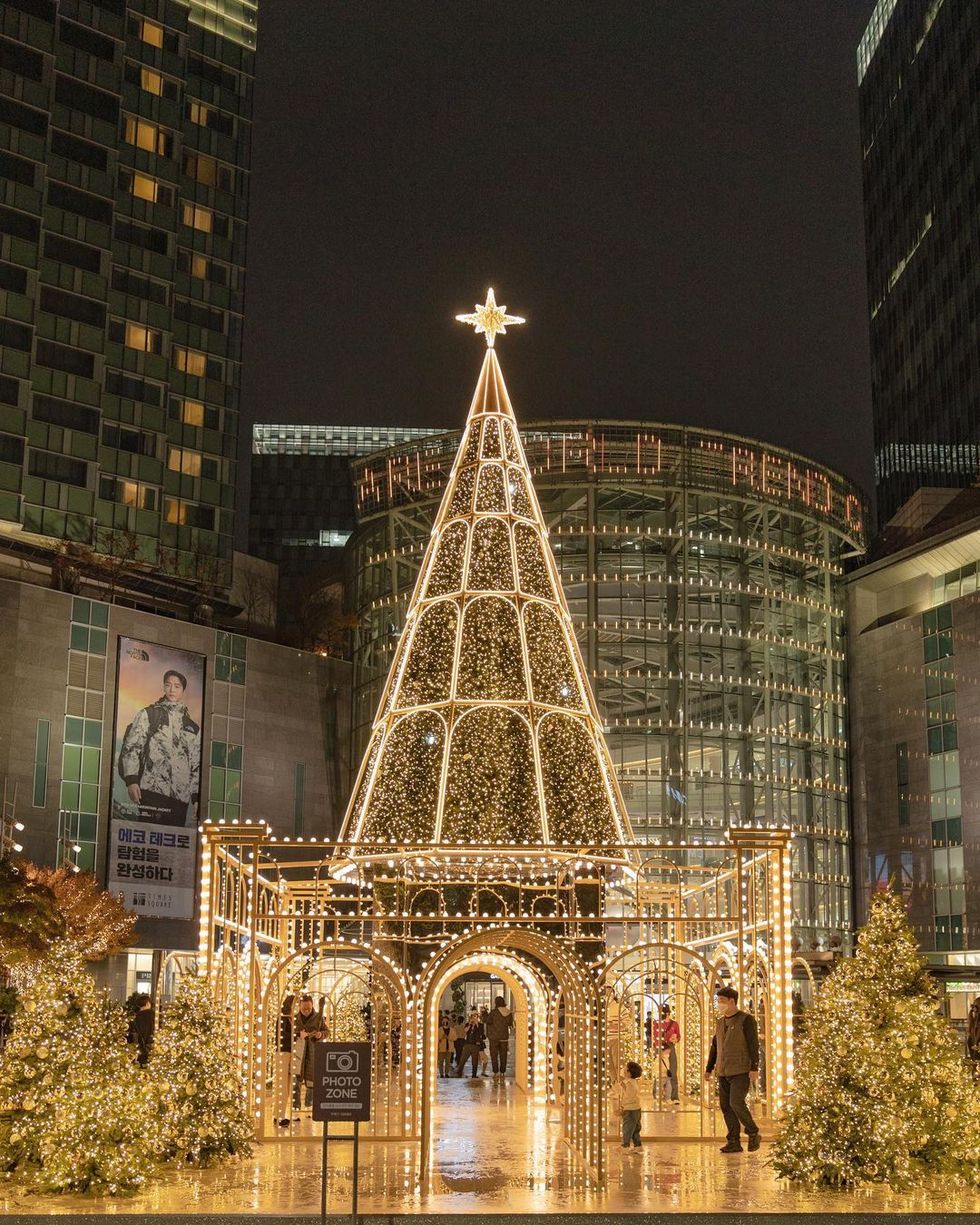 2023韓國首爾聖誕節八個不容錯過的打卡聖地！樂天世界、現代百貨聖誕村，邂逅冬日限定浪漫氛圍