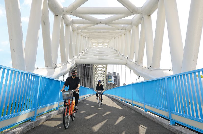 旱溪自行車道有良好的指引規劃，民眾騎乘更便利。