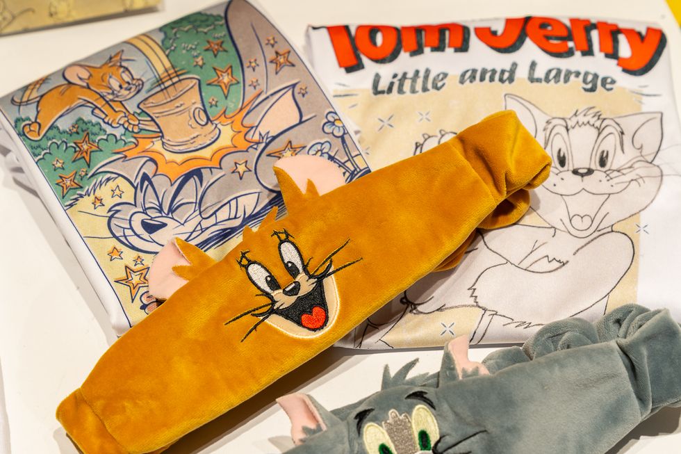 最經典的「湯姆貓與傑利鼠」特展來了！6大動畫場景神還原、近60款抱枕、髮帶等限定周邊必須入手
